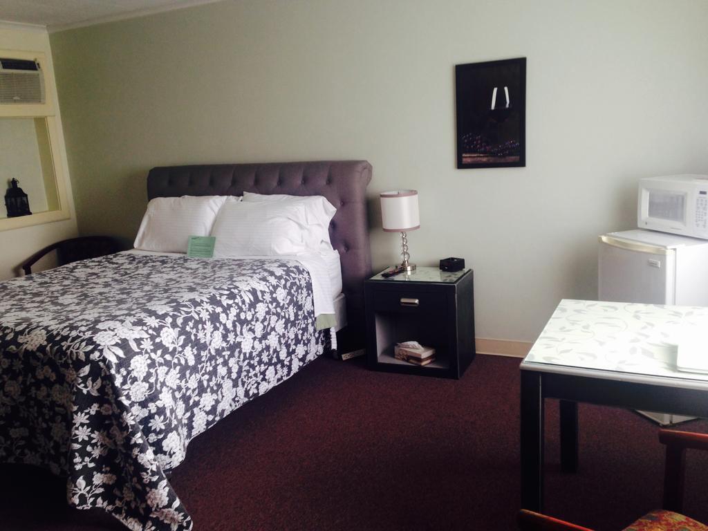 Skaneateles Inn On 20 Auburn Eksteriør bilde